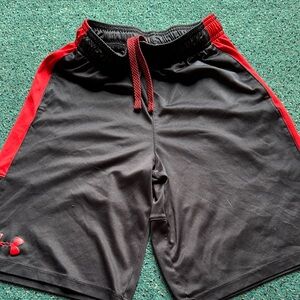 Under Armour boys Basketball shorts YMED Loose